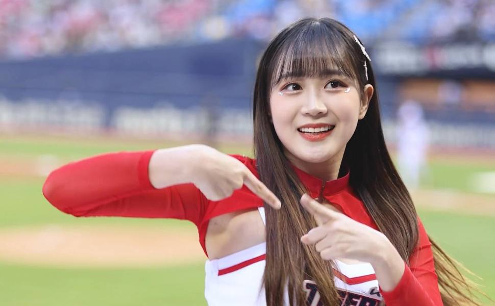 前韩国女团成员转型福利姬：从舞台到镜头的背后，我们该反思什么？