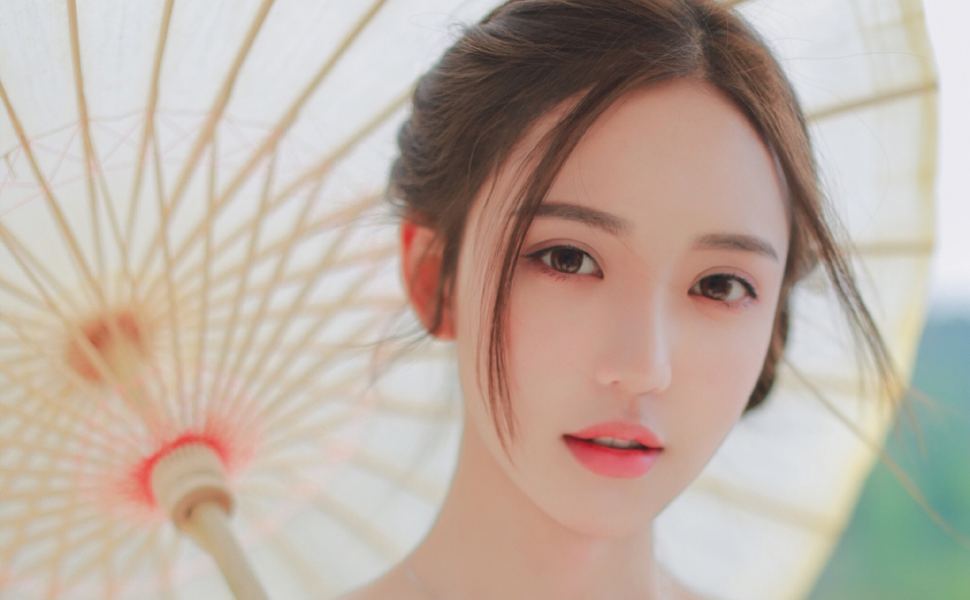 反差骗局曝光！四会机车御姐冯妮飞靠人设圈钱，杀猪盘套路深似海