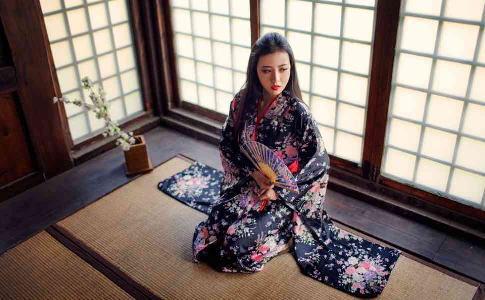 精神小伙‘该来了’人设崩塌！四百万粉A7家族大佬被曝私密视频，女粉排队伺候堪比皇帝
