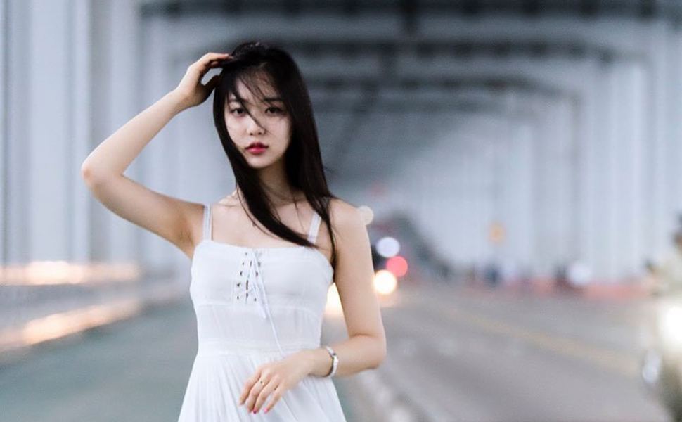 成都纹身女孩HighSchoolGirls私密视频泄露，舌钉与刺青成焦点，画面尺度惊人