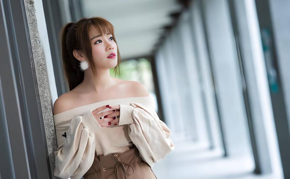 特朗普抛弃模特娶保洁？这部美剧3个月捞1.5亿，50岁大妈疯狂氪金！
