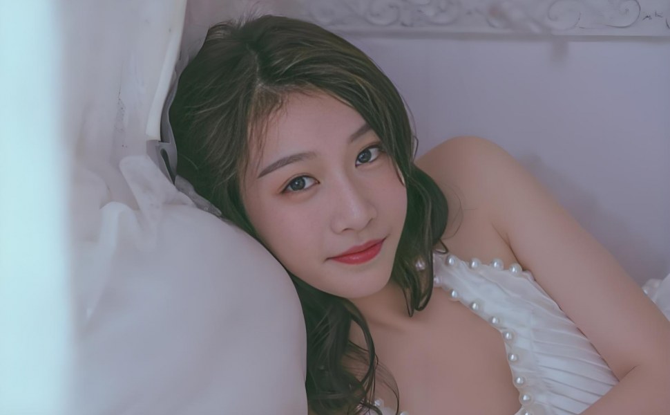 中石油女硕士杨溢出轨视频疯传！党员先锋海外留学竟成约炮高手，大尺度画面惊呆全网！